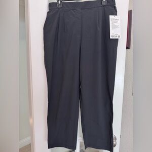 NWT Lululemon Your True Trouser HR Crop size 10 black